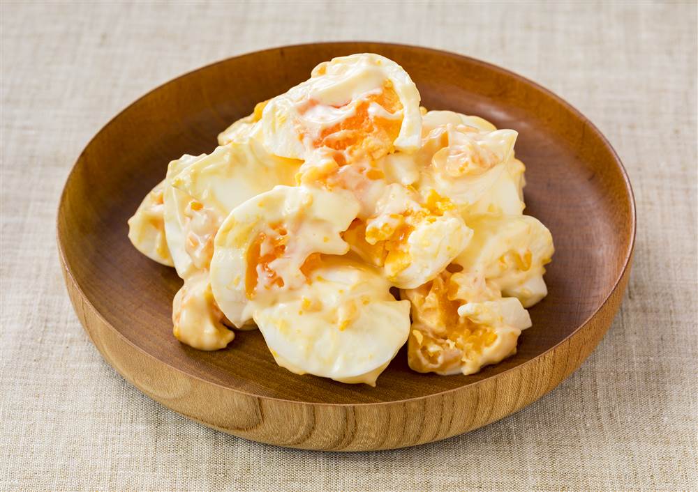 食感ぷちとろっ燻製卵の「くんたま」が最高 ポテトサラダにも入れちゃいました燻り部