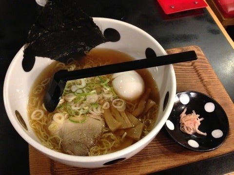 あかさたな寿限無亭 京風ラーメン、ちょぼ焼き 高島屋がなくなってしまう前に 久しぶりに母と外食 子供の頃一緒に食べた懐かしい味後何回一緒に食事に来られるだろうあかさたな寿限無亭あかさたなラーメンあっさりラーメン京風ラーメンちょぼ焼き岐阜