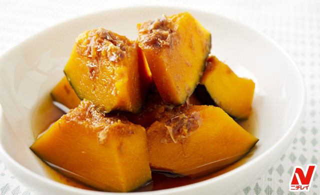 かぼちゃとピーマンの南蛮漬け」をアップしました！フライパンで焼いて作ります。 常備菜として便利ですし、さっぱり系のかぼちゃの副菜も少ないから、なかなか重宝するレシピかと！ぜひお試しくださいね。日持ちは冷蔵4日ほどです。 レシピ詳細は プロフィールから