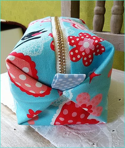 手作り化粧ポーチ。簡単なのにコロンと可愛くて使いやすい。 - ヌイクラブログ