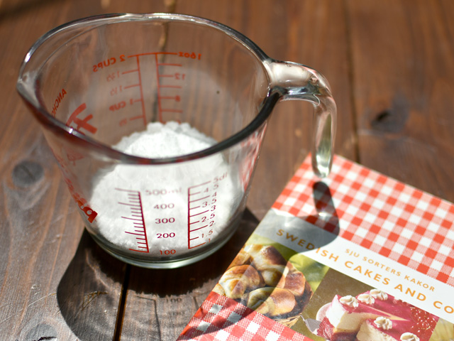 1カップは何cc ml ？何グラム？正しいはかり方も解説レシピサイトNadia