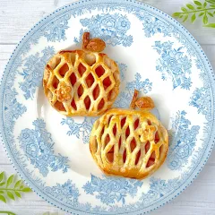 サンタプレ - いつもショソンオポムをお待ちいただいていますお客様に届きますように〜🍎 今日、ご用意あります！ショソンオポム アップルパイ サンタプレ サンタプレ城山本店 熊本スイーツ 熊本ケーキ 熊本グルメFacebook