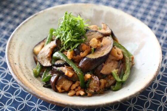 茄子とピーマンの油味噌クラシル