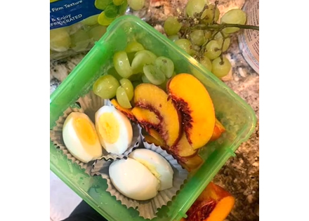 どこ食べても酸っぱいで賞 これアンパンマンじゃないでしょで賞 も頂きました✨🏅 連日のひどい弁当の反省を生かして賞をとれましたこと、大変嬉しく思います。皆さんのおかげです。いつもありがとうございます✨ヤバ弁グランプリ 参加者1人 お弁当記録 今日のお弁当