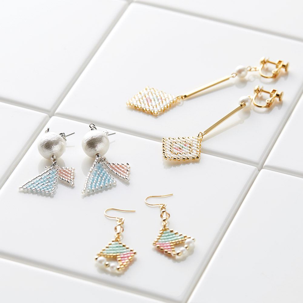 ハンドメイド 片耳イヤリング チェコビーズ チェコガラスのお花のピアス イヤリングの作り方