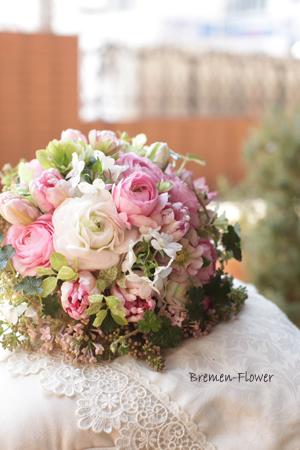 造花ローズとラナンキュラスのブーケ造花ウェディングブーケのSARAH GAUDIサラ ガウディ