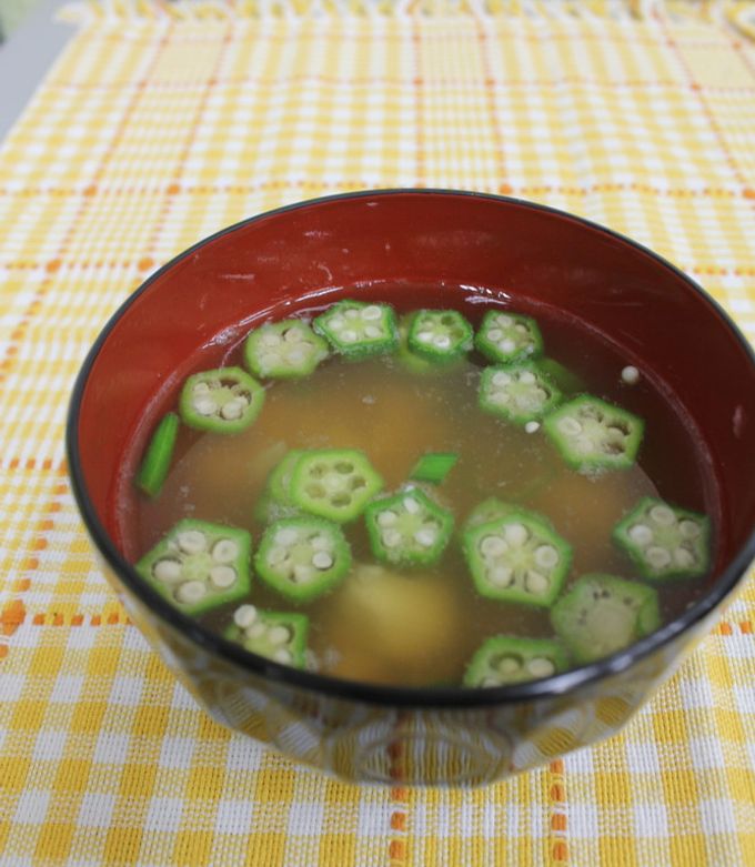 とろろ昆布とオクラのお味噌汁のレシピ 作り方 - 今日のお味噌汁