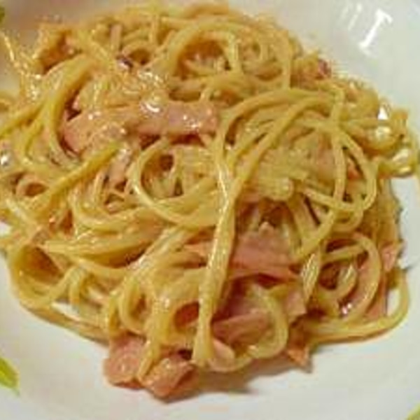 全卵と牛乳で♪濃厚トリプルチーズのカルボナーラ♪