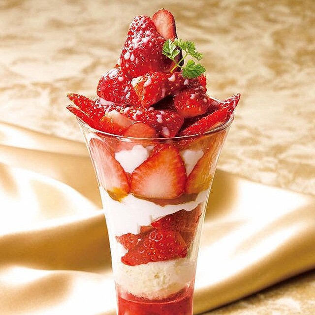 ファミレス3選 人気のいちごパフェ食べ比べ！プチプラ＆豪華さでリピ確定シティリビングWeb