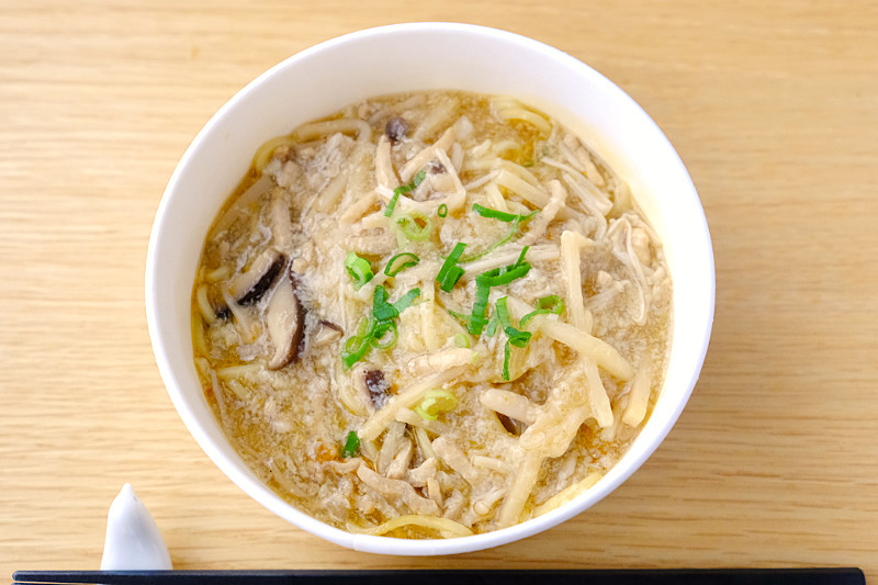 成城石井の胡麻と四川山椒のピリ辛挽肉担々焼きそば : 人形町からごちそうさま