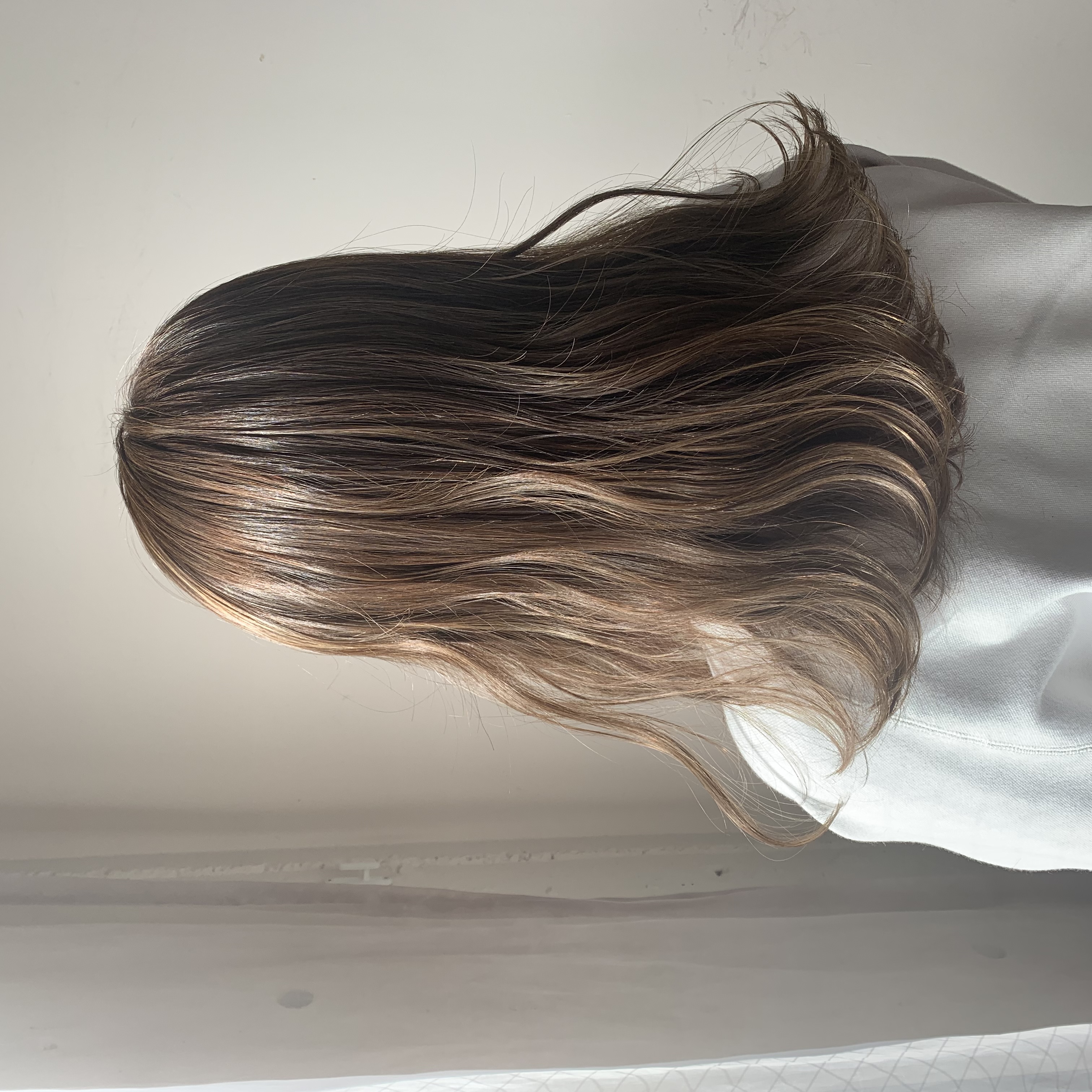 表参道イルミナカラー ミルクティーベージュ ブリーチなし：L061749256チョビー Chobii のヘアスタイルホットペッパービューティ